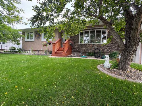 706 Hammond Drive N, Fox Creek, AB, T0H1P0 | Card Image