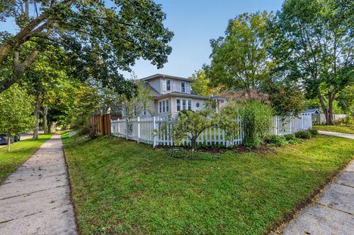 1500 E Kensington Blvd, SHOREWOOD, WI, 53211-1532 | Card Image
