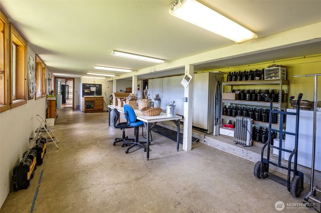 Office/Workspace in Barn | Image 28