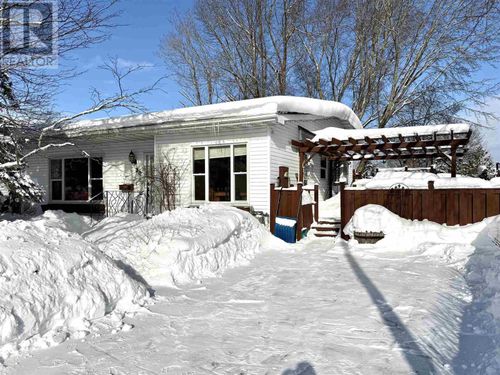 30 Carlbert St, Sault Ste Marie, ON, P6A5S5 | Card Image