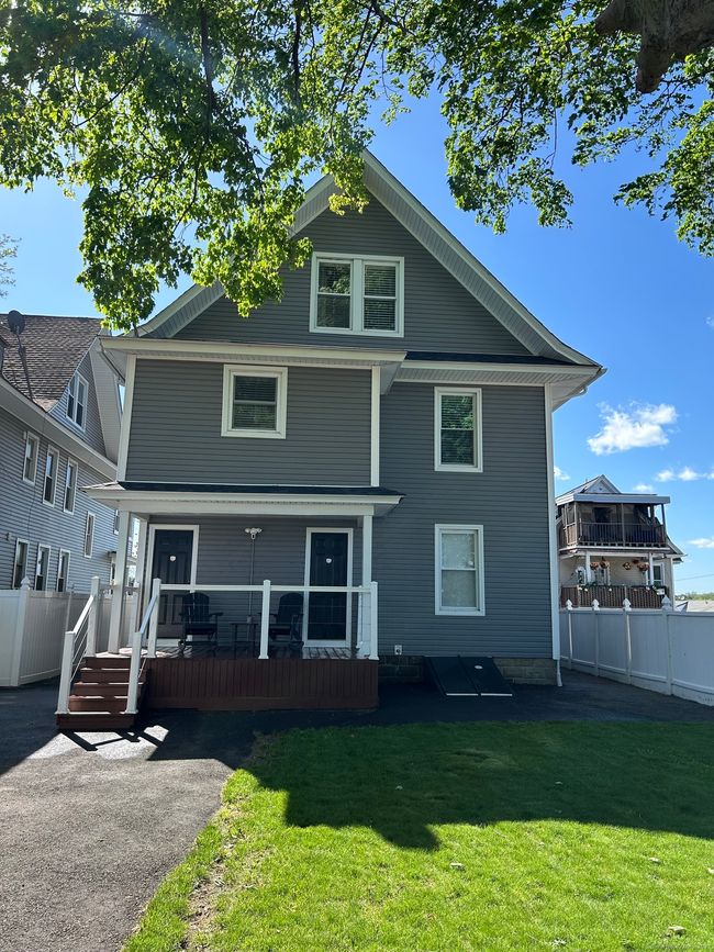 554 Huntington Rd, Home with 6 bedrooms, 4 bathrooms and null parking in Bridgeport CT | Image 35