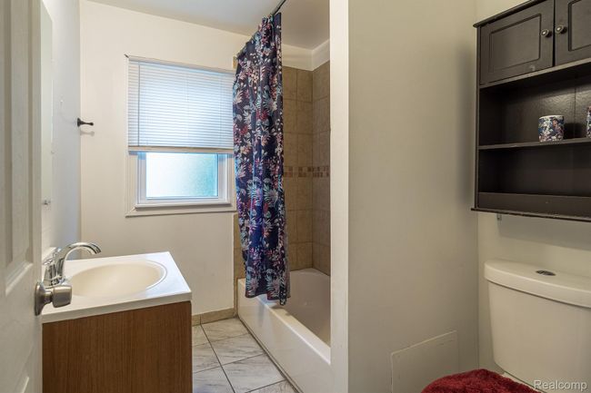 114 W Longwood Pl, House other with 3 bedrooms, 2 bathrooms and null parking in Detroit MI | Image 11