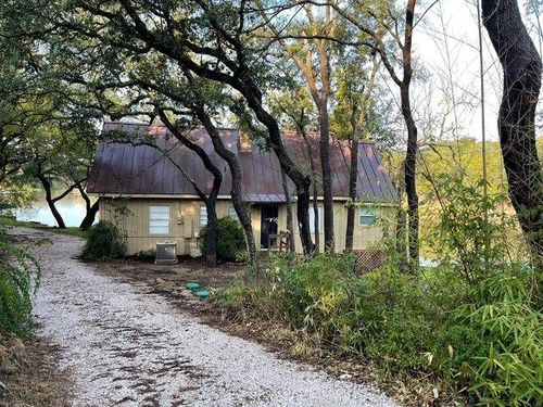 602 Sycamore Rd, Burnet, TX, 78611-3199 | Card Image