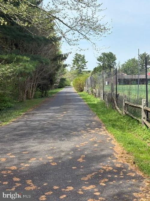 r2402-1635 Springdale Rd, CHERRY HILL, NJ, 08003-2737 | Card Image