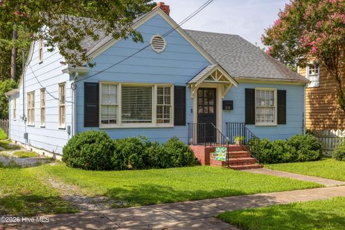 213 W Church St, Edenton, NC, 27932-1811 | Card Image
