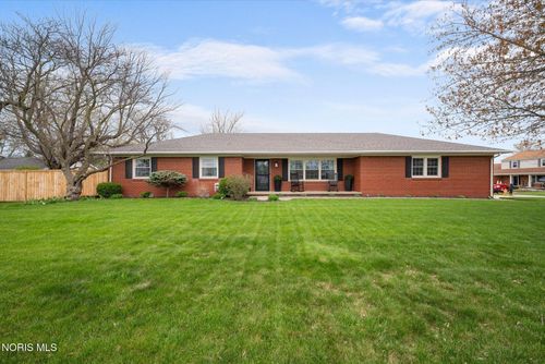 390 Virginia Dr, Wauseon, OH, 43567-1537 | Card Image