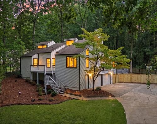 2215 Carlyle Dr, Marietta, GA, 30062-5842 | Card Image