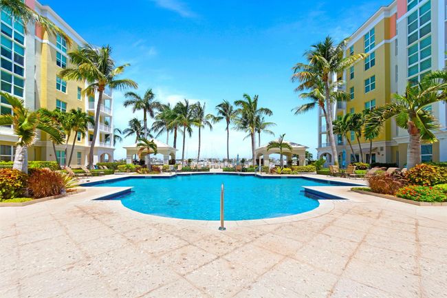 APT-301 - 804 E Windward Way, Condo with 3 bedrooms, 2 bathrooms and null parking in Lantana FL | Image 42