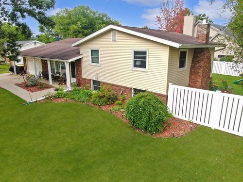 2005 Hollister Ave, Tomah, WI, 54660-2817 | Card Image