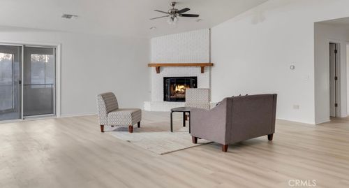 11562 Orchid Ave, Hesperia, CA, 92345-5051 | Card Image