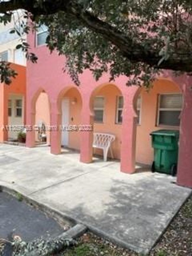 0 - 2749 Nw 131st St, Townhouse with 3 bedrooms, 2 bathrooms and null parking in Opa-Locka FL | Image 2