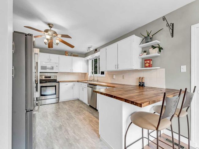 52 Cypress Way Se, House other with 5 bedrooms, 2 bathrooms and 4 parking in Medicine Hat AB | Image 8