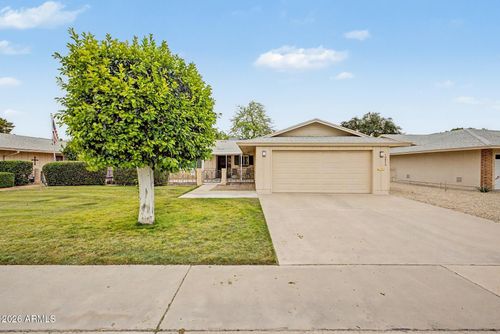 10840 W Caron Dr, Sun City, AZ, 85351-4642 | Card Image