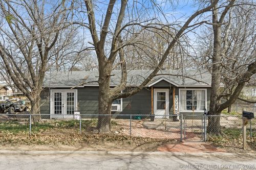 44 10th St, Wilson, OK, 73463-1496 | Card Image