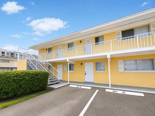 111-200 Croton Ave, Lantana, FL, 33462-2973 | Card Image
