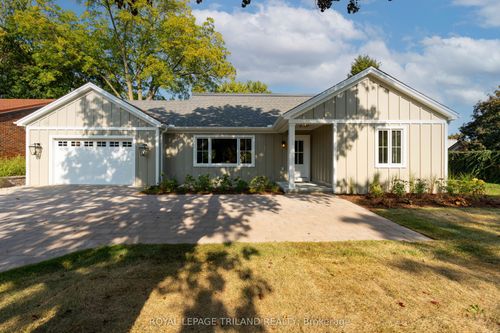 520 Canterbury Road, London North, ON, N6H4R7 | Card Image