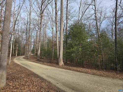 6 Runaway Ln, STANARDSVILLE, VA, 22973-2355 | Card Image