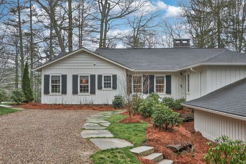 81 Wyanoak Rd, Highlands, NC, 28741-8710 | Card Image