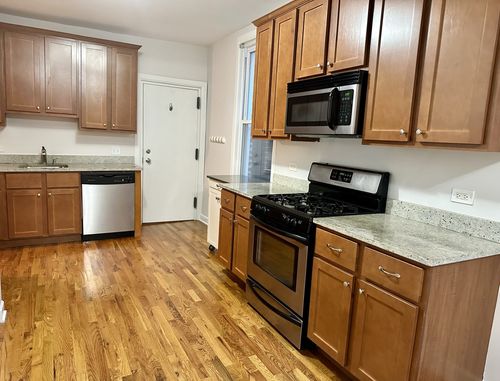 apt-2r-2233 W Shakespeare Ave, Chicago, IL, 60647-3287 | Card Image