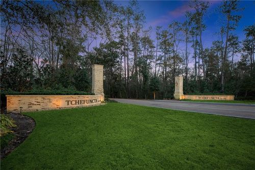 14 Wax Myrtle Ln, Covington, LA, 70433-4578 | Card Image