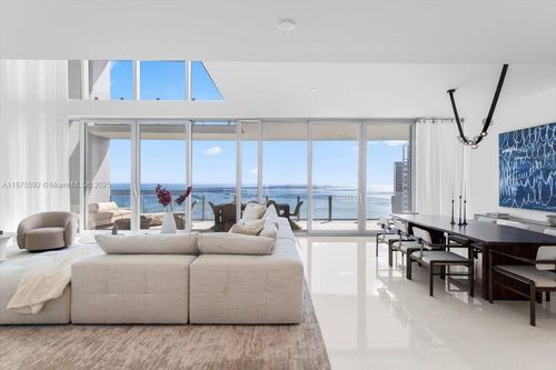 5002-duplex-300 Biscayne Boulevard Way, Miami, FL, 33131-2276 | Card Image