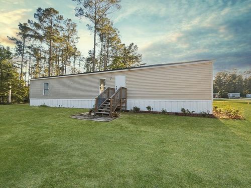 138 Maple St, Wewahitchka, FL, 32465-4758 | Card Image
