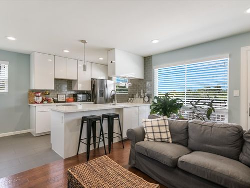 c403-3110 Red River St, Austin, TX, 78705-3226 | Card Image