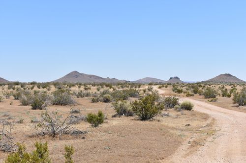 201 E Laguna Ave, Mojave, CA, 93501 | Card Image