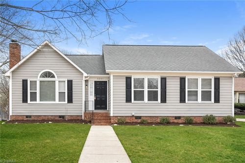 3201 High View Cir, Greensboro, NC, 27410-8308 | Card Image