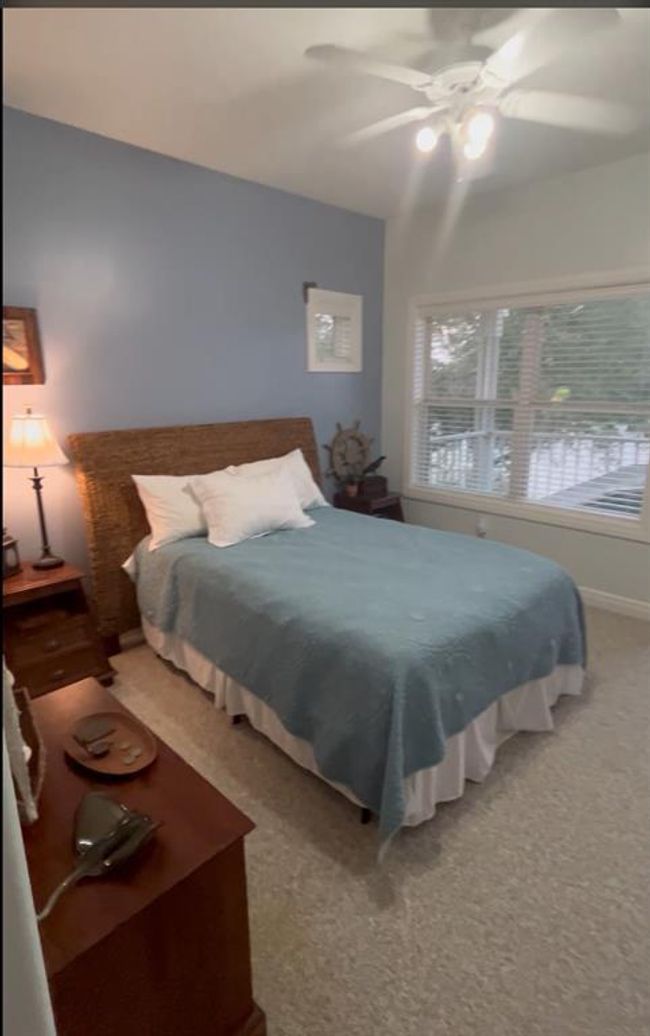 Upstairs Bedroom | Image 18