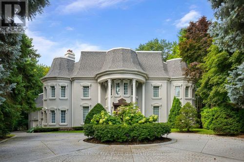 7 The Green Pnes, Etobicoke, ON, M9C2K5 | Card Image