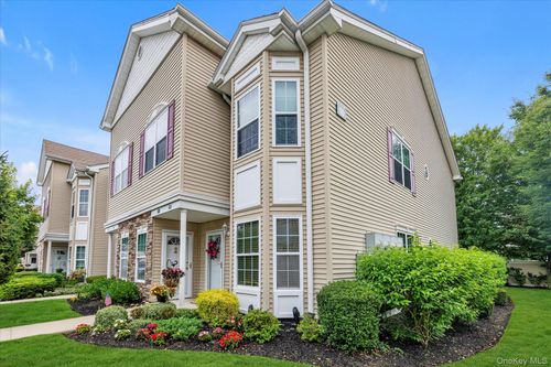 319 Spring Dr, East Meadow, NY, 11554-2271 | Card Image