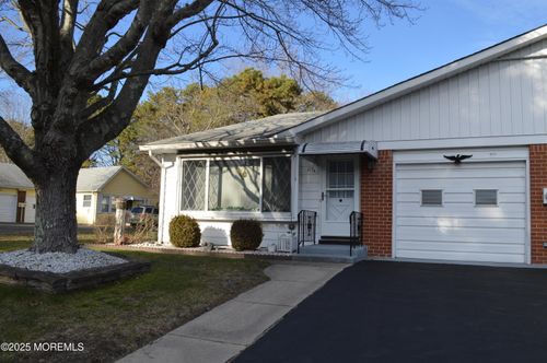 107 A Hudson Pkwy, Whiting, NJ, 08759-6311 | Card Image