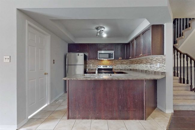 6 Hesketh Rd, House attached with 3 bedrooms, 3 bathrooms and 2 parking in Ajax ON | Image 14