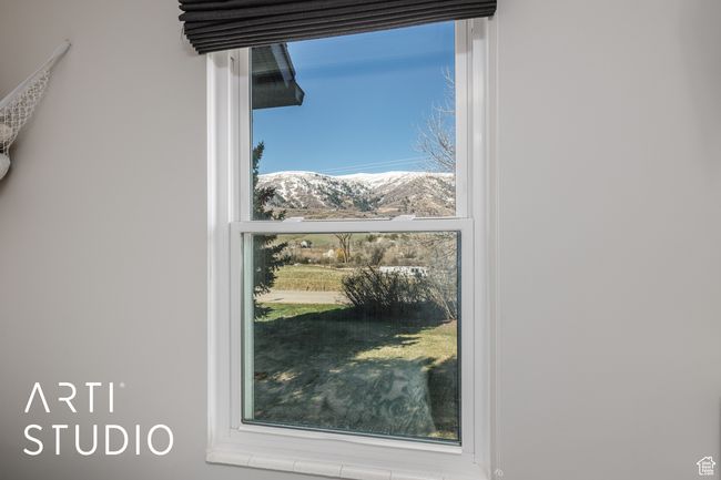 Exterior details featuring a mountain view | Image 22