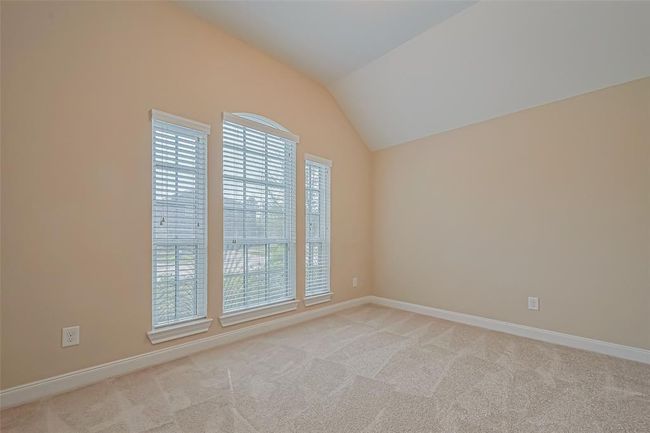 4914 Woodbury Mill Dr, House other with 4 bedrooms, 2 bathrooms and 2 parking in Spring TX | Image 9