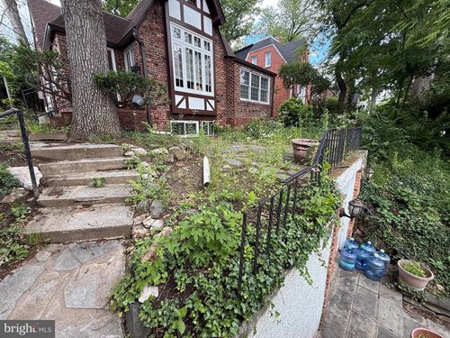 8613 Cedar St, SILVER SPRING, MD, 20910-4324 | Card Image