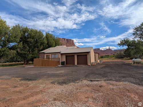 426-426 Amber Ln, Castle Valley, UT, 84532 | Card Image
