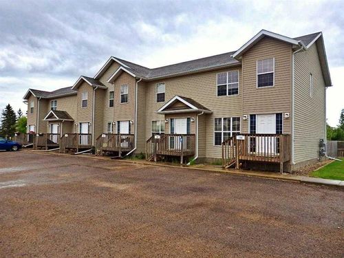 102-4520 51 St, Vermilion, AB, T9X0A2 | Card Image