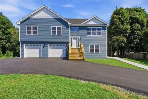 8 Fairgreen Dr, West Warwick, RI, 02893-2208 | Card Image
