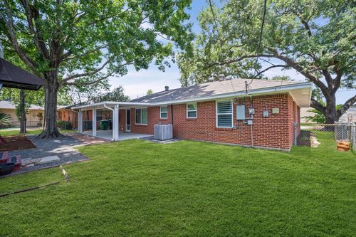 4717 Chrystell Ln, Houston, TX, 77092-3510 | Card Image