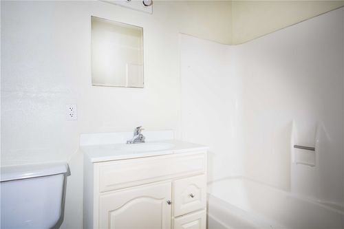 apt-12-4212 Old College Rd, Bryan, TX, 77801-3538 | Card Image