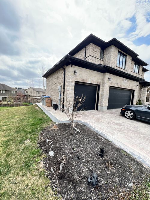 {{alt}} | Card Image