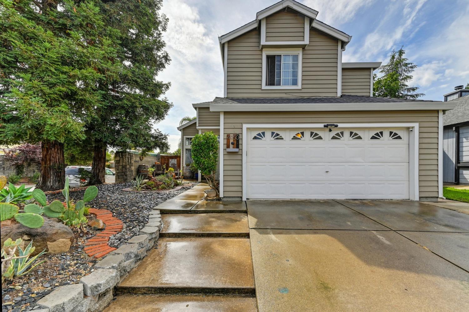 Juniper Hill Pl, Antelope, CA 95843