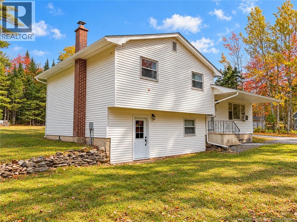 74 Camber Dr, For Sale in Hanwell - eXp Realty