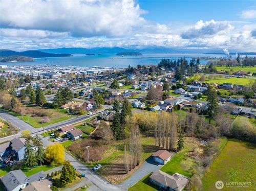 4011 Commercial Ave, Anacortes, WA, 98221-3920 | Card Image
