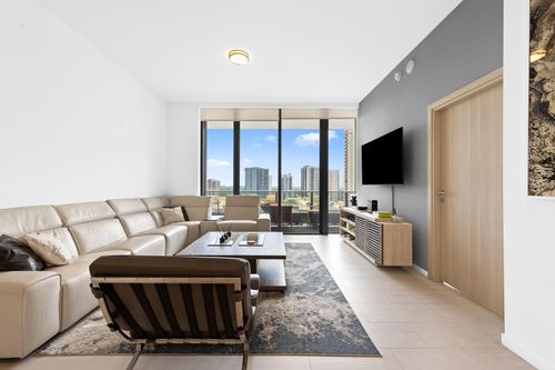 unit-1810-1000 Brickell Plz, Miami, FL, 33131-3835 | Card Image