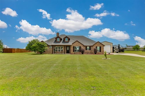11210 Lakecrest Dr, Sanger, TX, 76266-3443 | Card Image