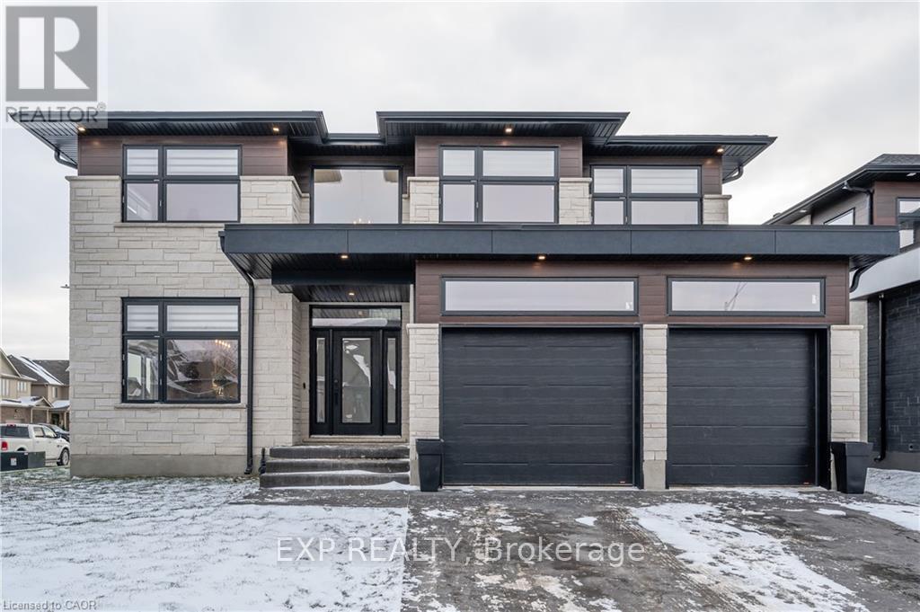 Residential in Perth East (Milverton) 2