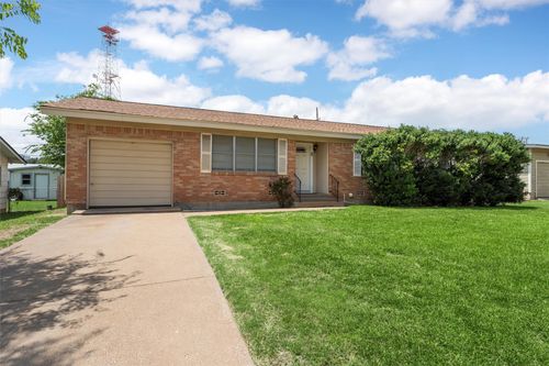 4621 Colonial Ave, Waco, TX, 76710-4613 | Card Image